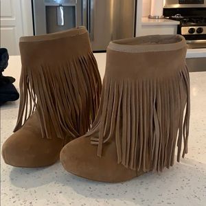 Koolaburra Zarin Fringe Booties